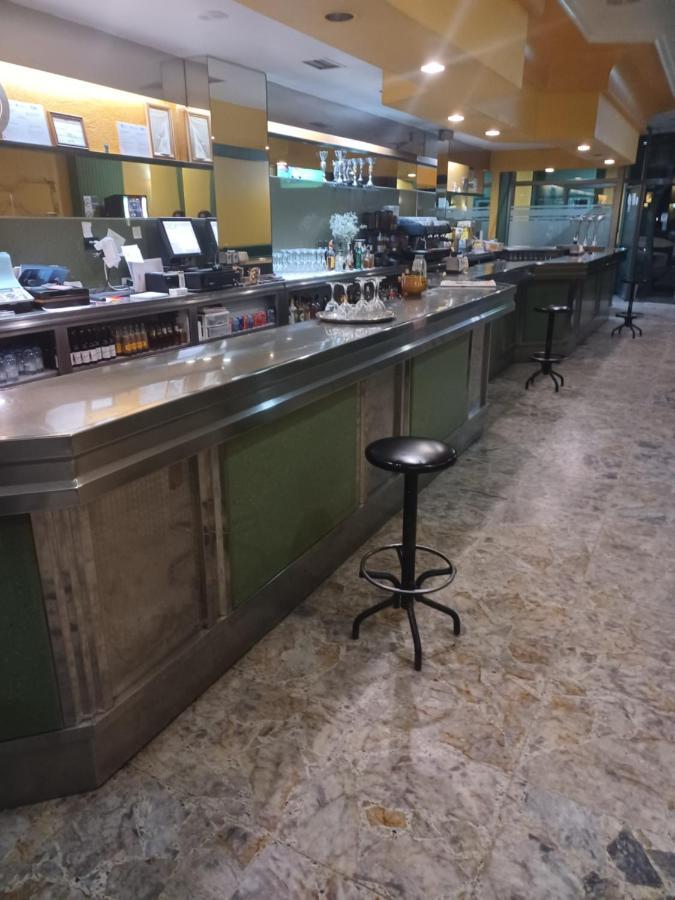 Hotel 2 De Mayo 2 Xinzo de Limia Ngoại thất bức ảnh