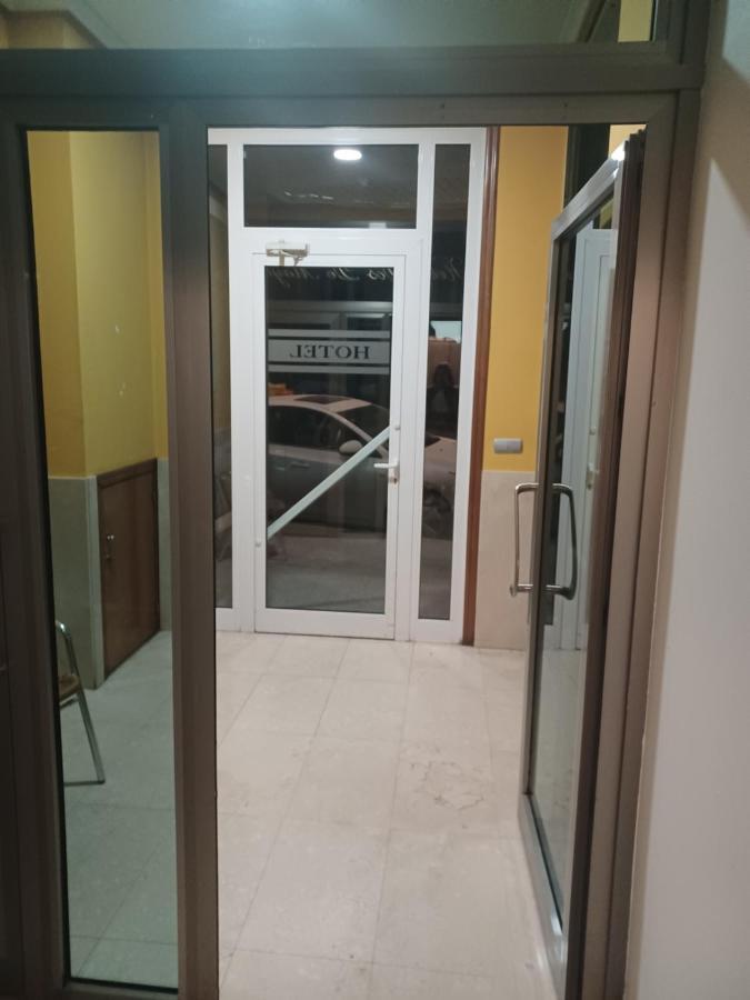 Hotel 2 De Mayo 2 Xinzo de Limia Ngoại thất bức ảnh